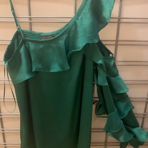 Sexy, emerald green, one sleeve Vince Camuto top